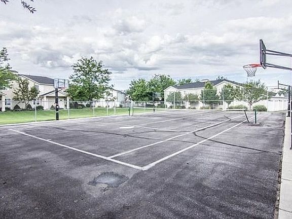 Tennis/Basketball Court