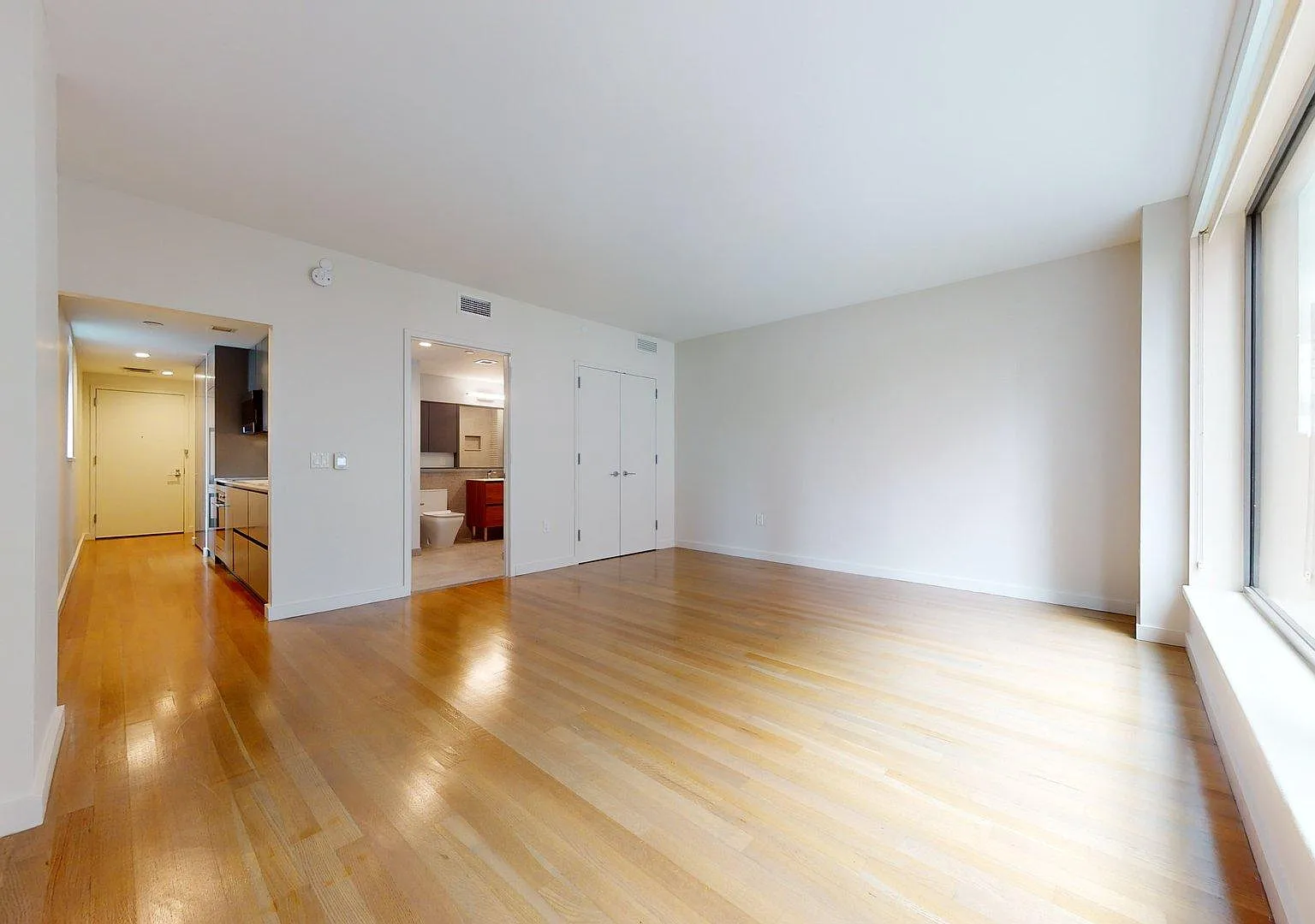 515 East 86th Street — Photo 3