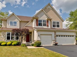 404 Royal Street George, Vernon Hills, IL 60061