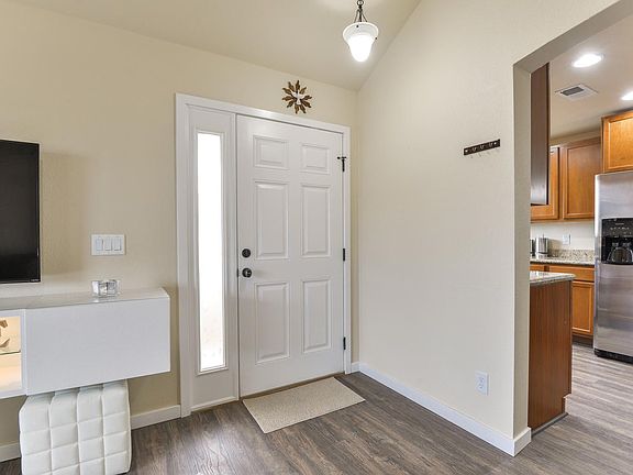 4945 Hahns Peak Dr 201-large-015-011-Entry-1498x1000-72dpi.jpg