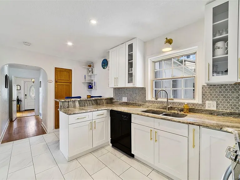 515 Florida St — Photo 24