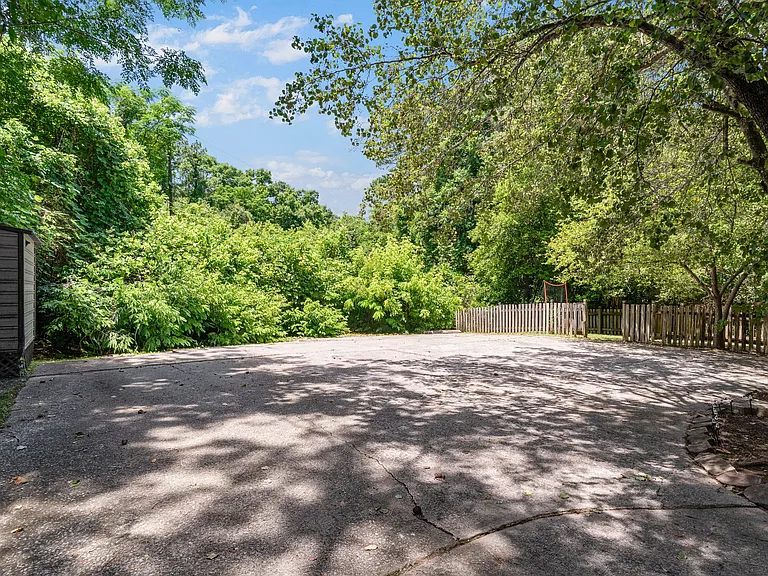 3212 Westbrook Dr #100 — Photo 31