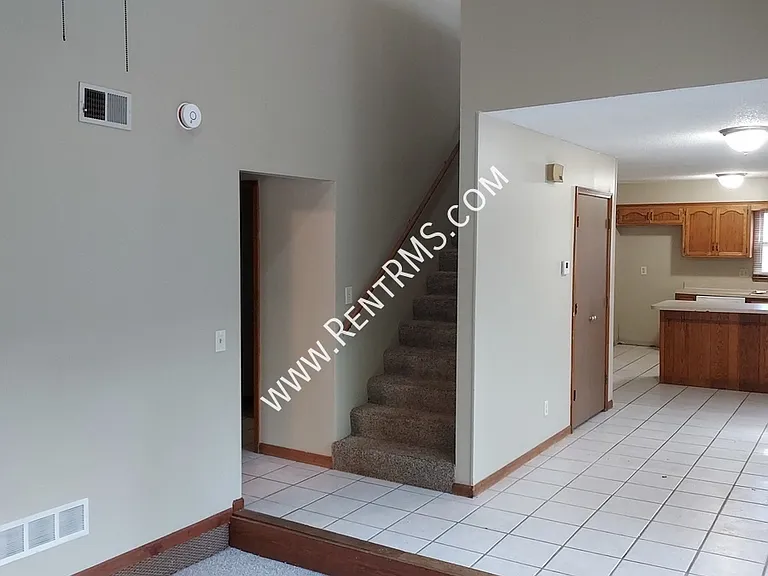5733 SW 20th St — Photo 4