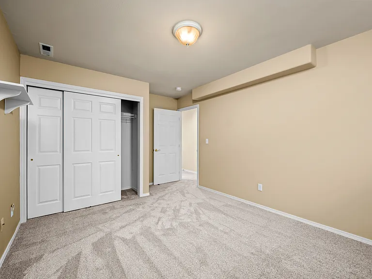 1405 Edwards St — Photo 18