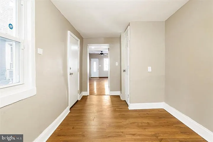 424 S Eden St — Photo 10