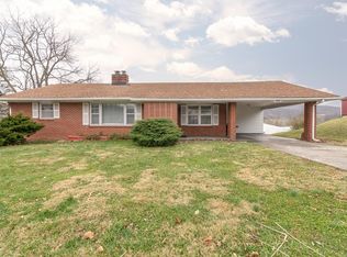 1366 Highland Dr, Marion, VA 24354