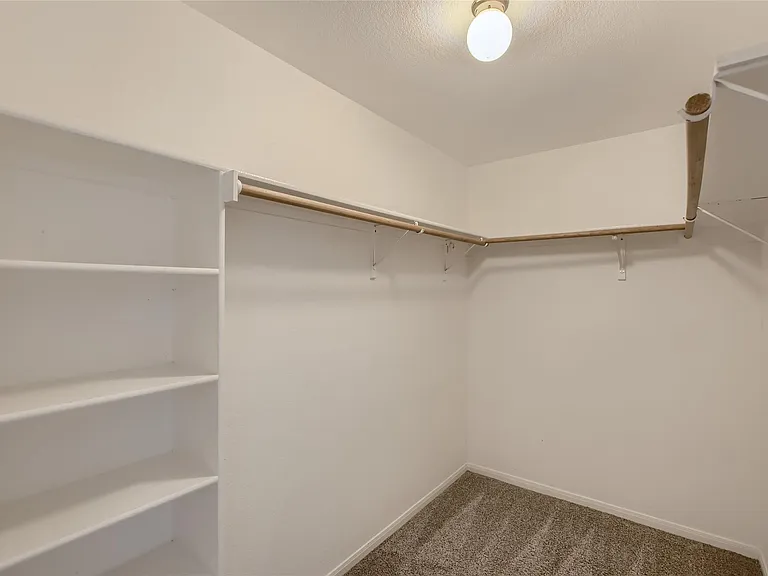 1001 Shadow Valley Cv — Photo 17
