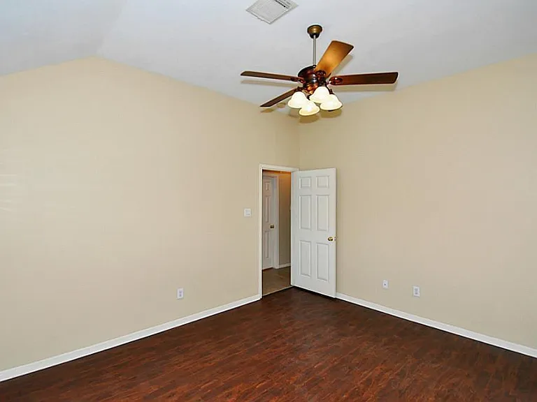 8715 Charity St — Photo 10
