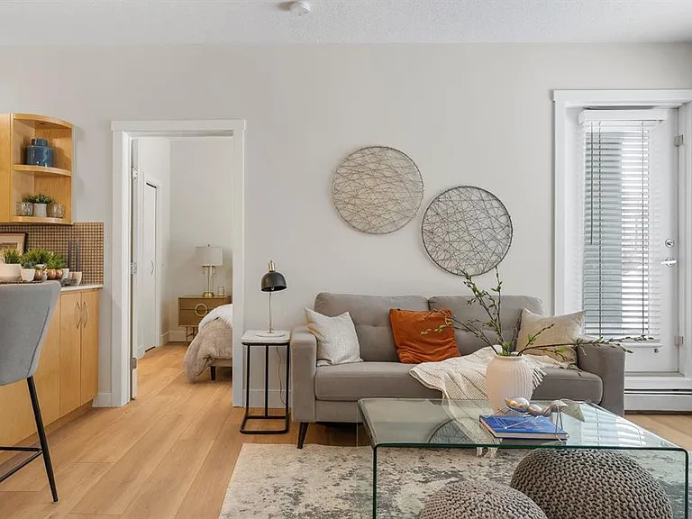 69 Springborough Ct SW #125 — Photo 14