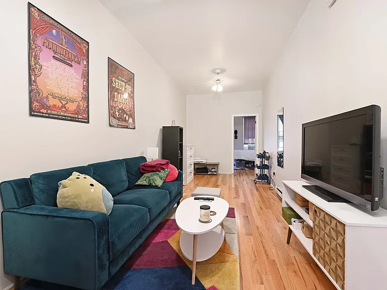 323 Grand St #3R — Photo 6