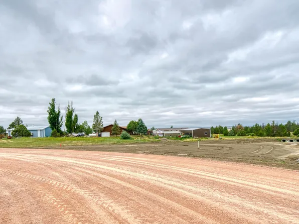 25 E Pine St, Moorcroft, WY 82721