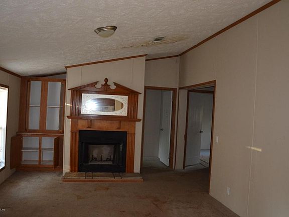 3rd image of 3327 NW 182nd St