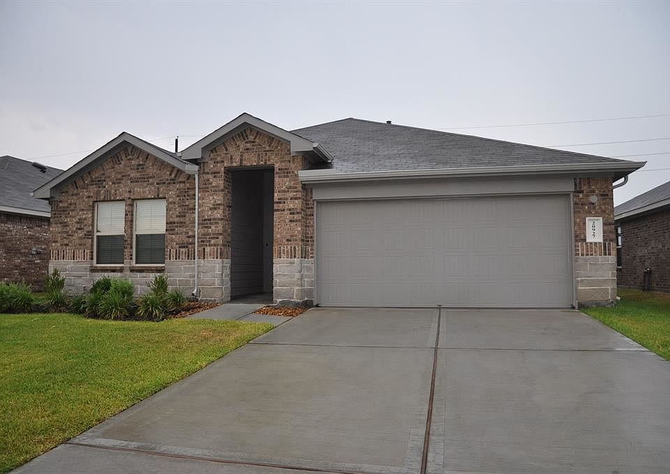 1st image of 20927 Medford Landing Ln