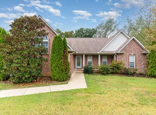 2006 Hollow Field Ln, Greenbrier, TN 37073