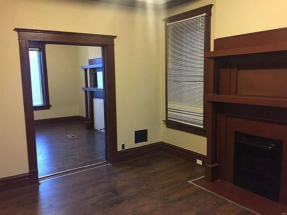 4th image of 2320 Allen Ave
