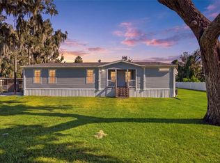 204 E Keysville Rd, Plant City, FL 33567