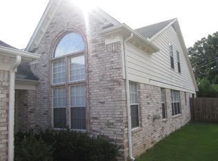 1016 E Montebello Cir, Cordova, TN 38018