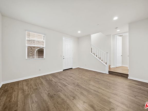4th image of 738 Ash Ln