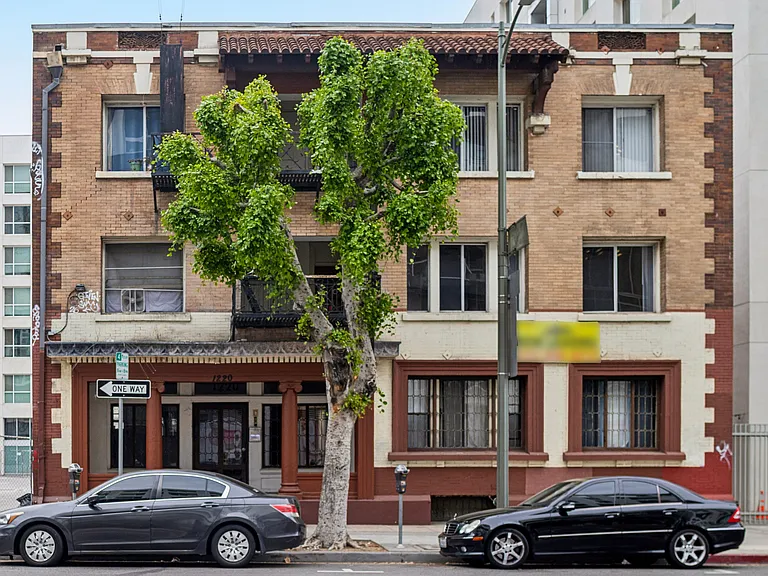 1220 S. Olive St. — Photo 1