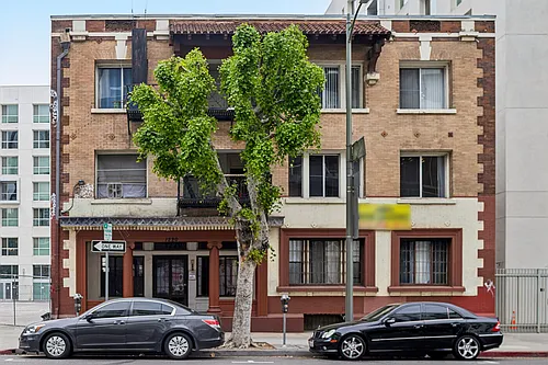 1220 S. Olive St. Photo 1