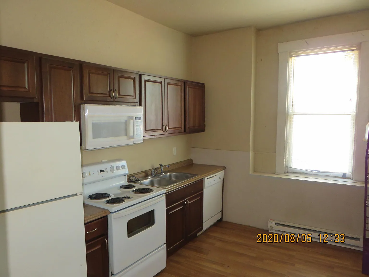 Studio, 400 sqft, $565 — Photo 2