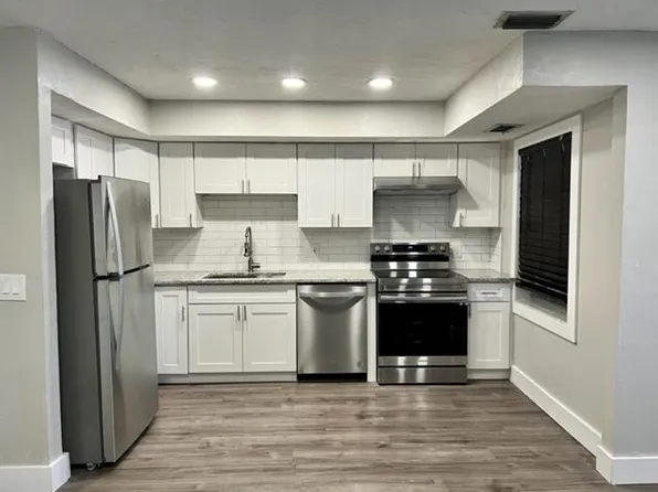 3217 Bloomingdale Villas Ct, Brandon, FL 33511