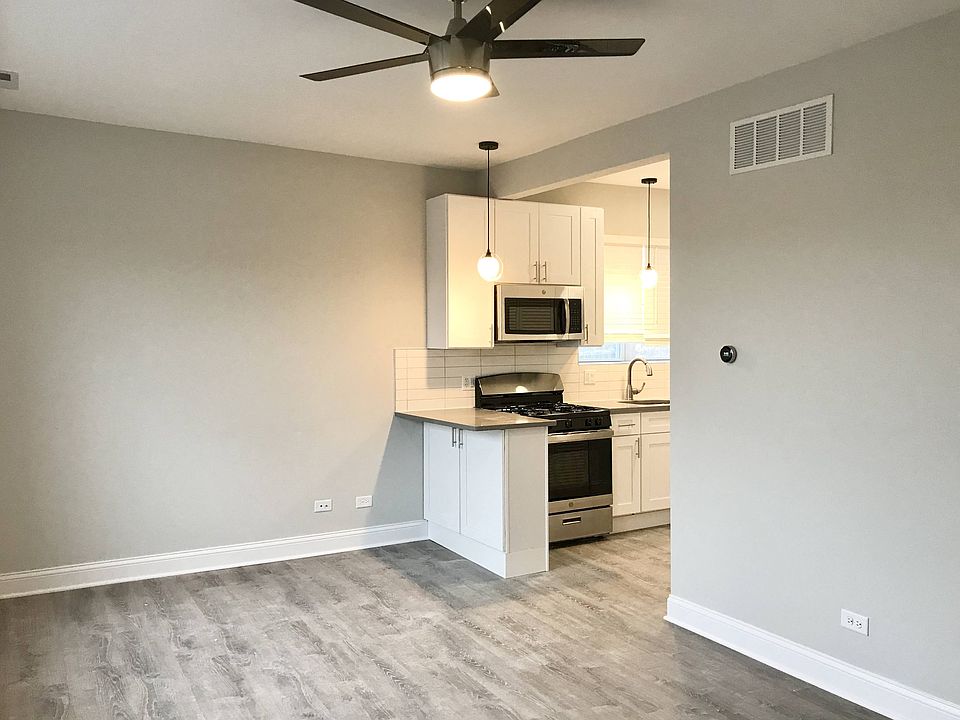 1st image of 3108 N Milwaukee Ave APT 2E