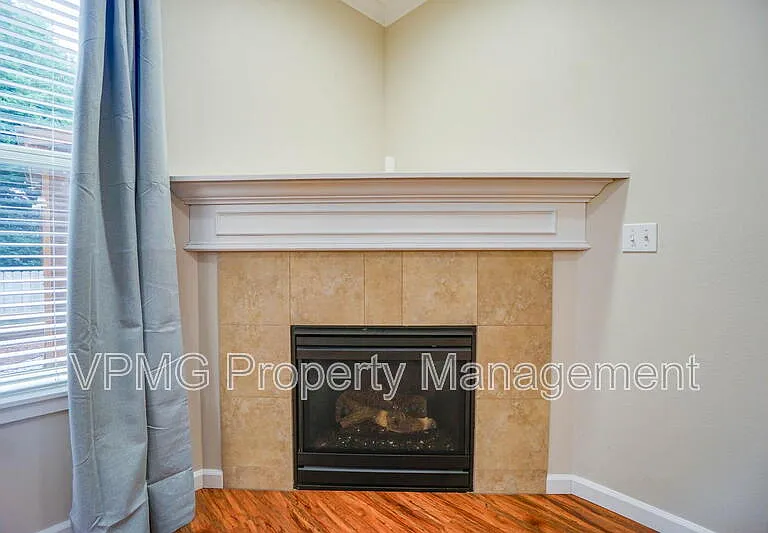 3620 NW 122nd St — Photo 8