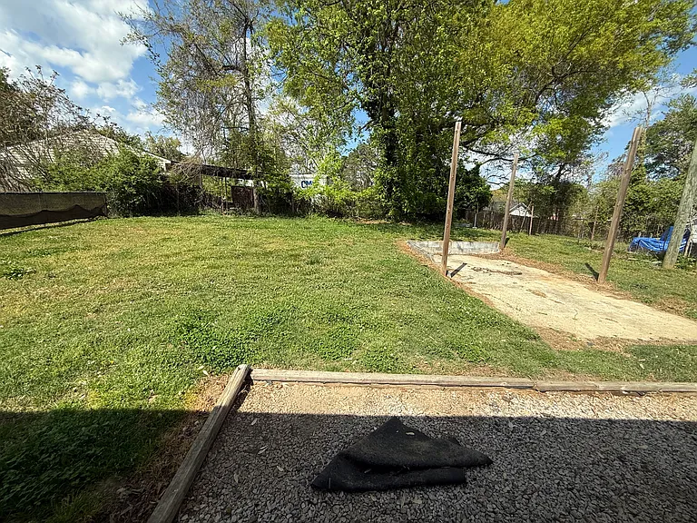 606 E Maple Ave — Photo 14