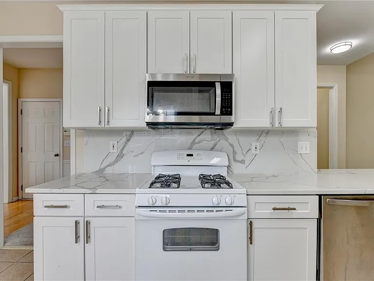 5073 Aurelia Trl — Photo 18