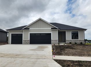 3302 SE Bannister Dr, Ankeny, IA 50021