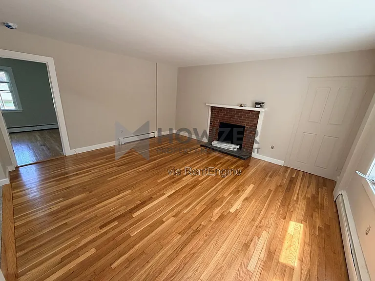 1019 Main St #C — Photo 1