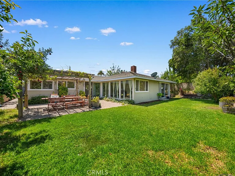 1033 S Isabella Ave — Photo 41