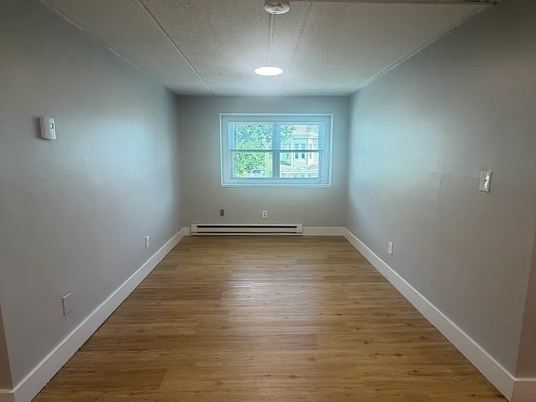 89 Woodrow Avenue — Photo 6