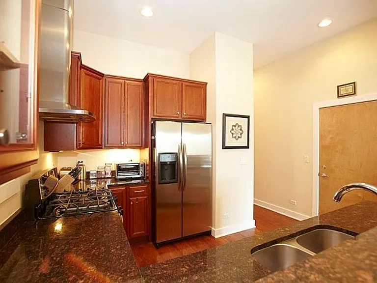 2342 W North Ave #201 — Photo 6