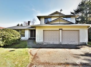 520 Duck Lake Dr SE, Ocean Shores, WA