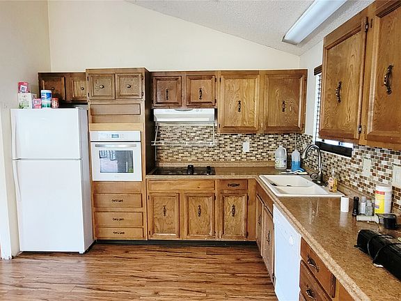 4th image of 150 E Agate Drive