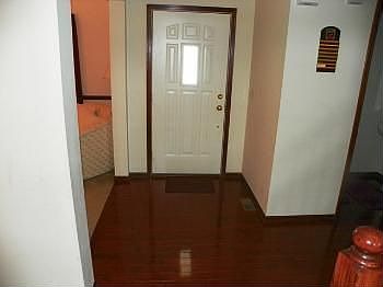 1st image of 911 Gray Dr