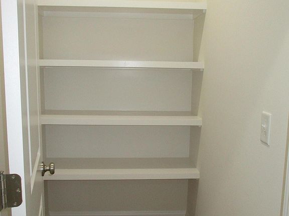 4th image of 1021 Captains Cove Way