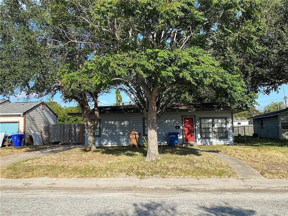737 Westchester Dr