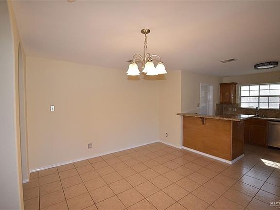 5th image of 215 N Mississippi St