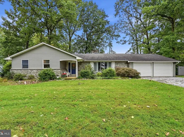 417 Dogwood Ln, Coatesville, PA 19320