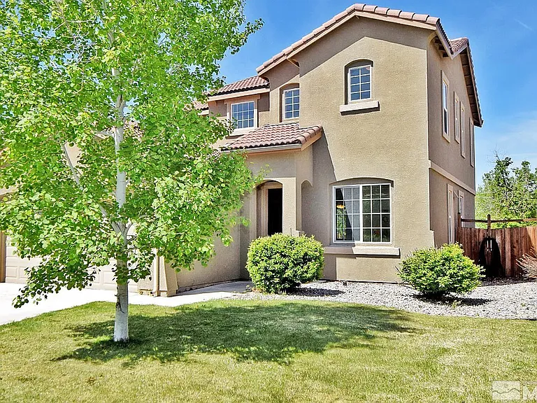 6889 Centaurus Dr — Photo 4