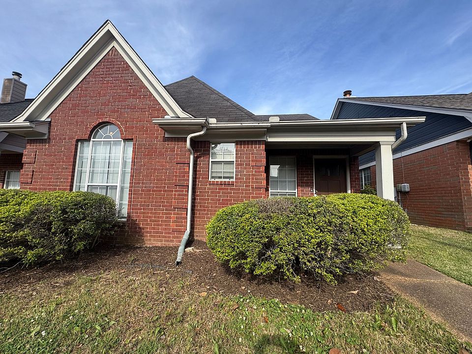 1st image of 615 Ashley Glen Cir E