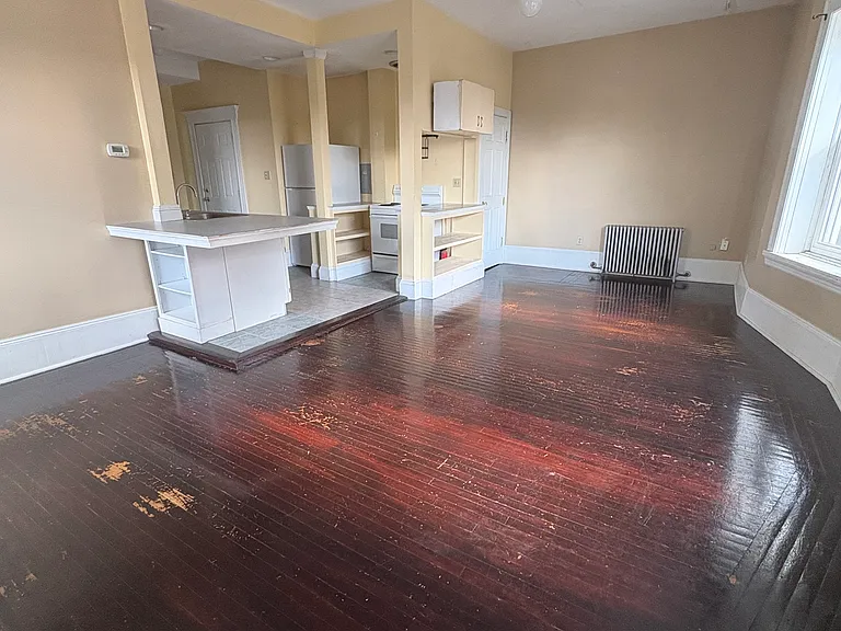 5813 Bartlett St #3 — Photo 11