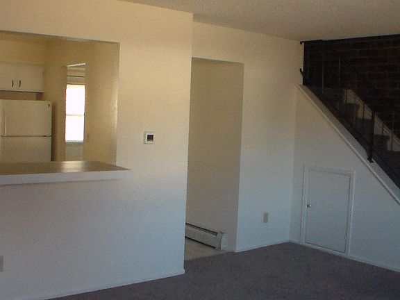 4th image of 550 Yale Pl #B
