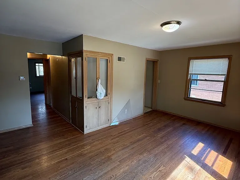3309 N Dousman St — Photo 2