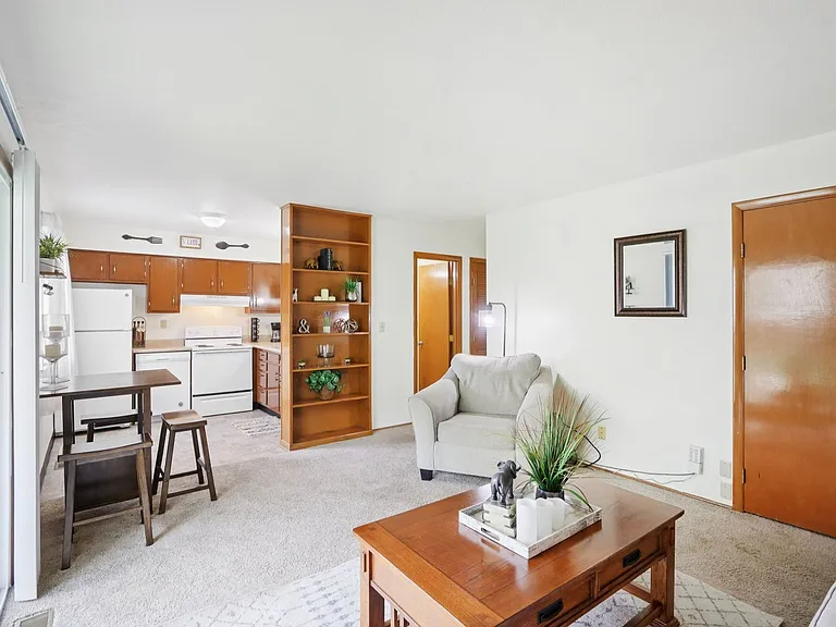 Fountain Park Apartments | Specials Available — Photo 48