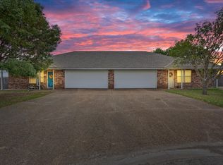 905 Black Diamond Cir, Hewitt, TX 76643