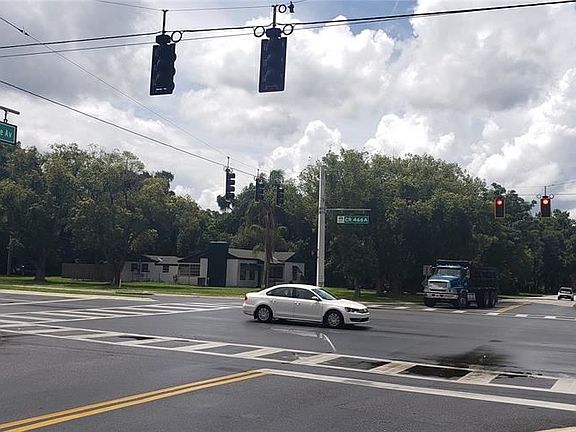 3rd image of 309 Rose Ave
